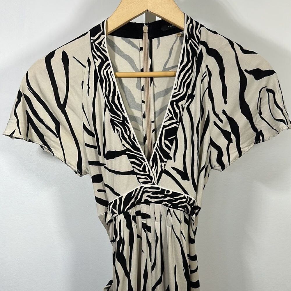 ELIE TAHARI Women’s Y2K Short Sleeve Zebra Print Jumpsuit Cream/Black Size XS - Picture 4 of 11